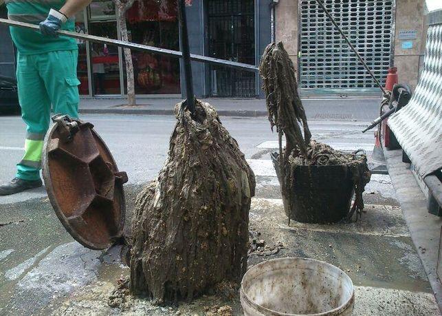 En este momento estás viendo Toallitas al váter: seguimos criando monstruos en las cloacas